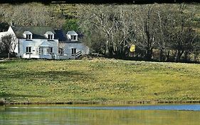Lake View Romantic Retreat